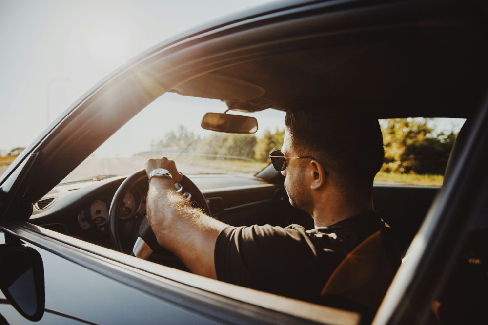 Skapa en analog fristad i bilen med smarta analoga DIY-lösningar