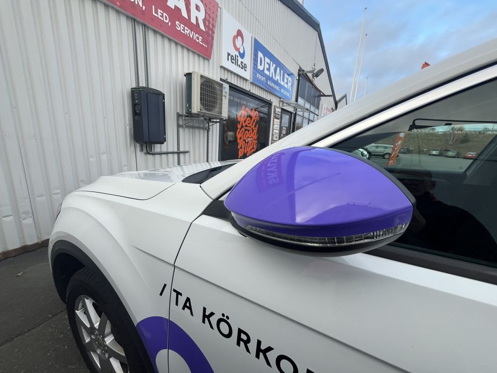 Bilfoliering: Skydd, stil och smart exponering i ett